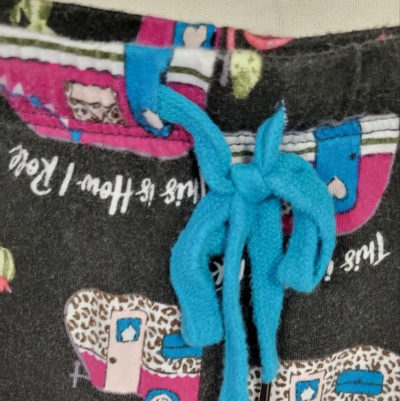 Secret Treasures Flannel Shorts 3X (22W-24W) This How I Roll Campers - Picture 3 of 3